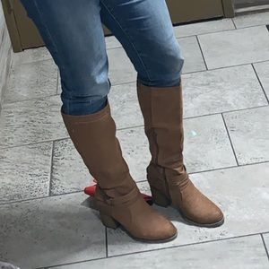 Tan chunky heel boots